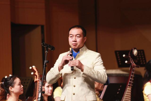 央视|央视首开选秀网友疯狂，粉丝推荐之下，娱乐圈短板暴露无遗