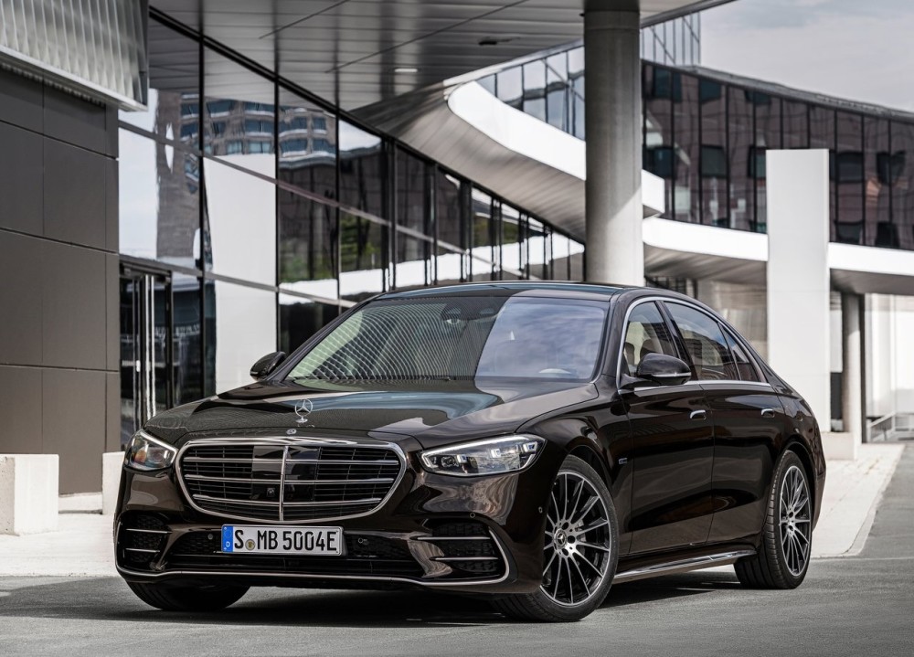 汽车领地:2021款奔驰s级,全新的外表,但真不一样