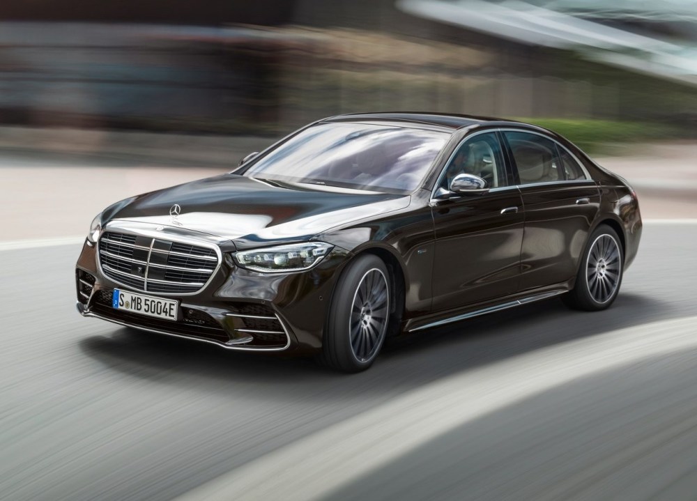 汽车领地2021款奔驰s级全新的外表但真不一样