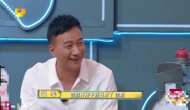 王耀庆|46岁王耀庆穿超短裤被吐槽，粉丝回应凭什么超短只有女生能穿？