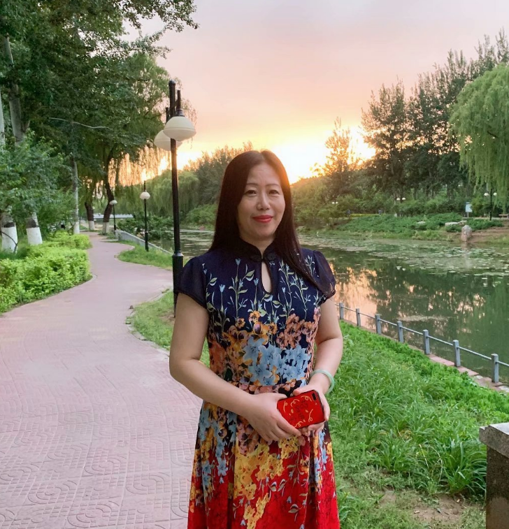 老师|馨园小主朗诵《老师，我想您了》