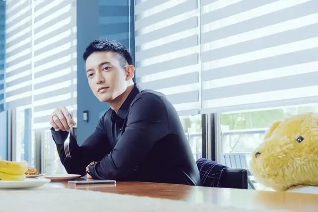 男神|担心！32岁台剧男神高度近视，患3种遗传性眼疾，再不手术恐失明