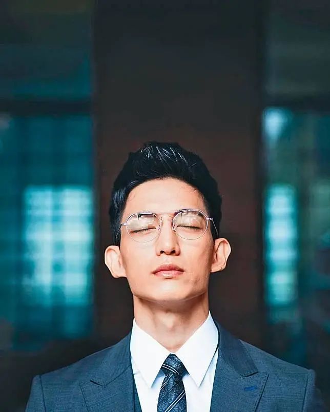 男神|担心！32岁台剧男神高度近视，患3种遗传性眼疾，再不手术恐失明