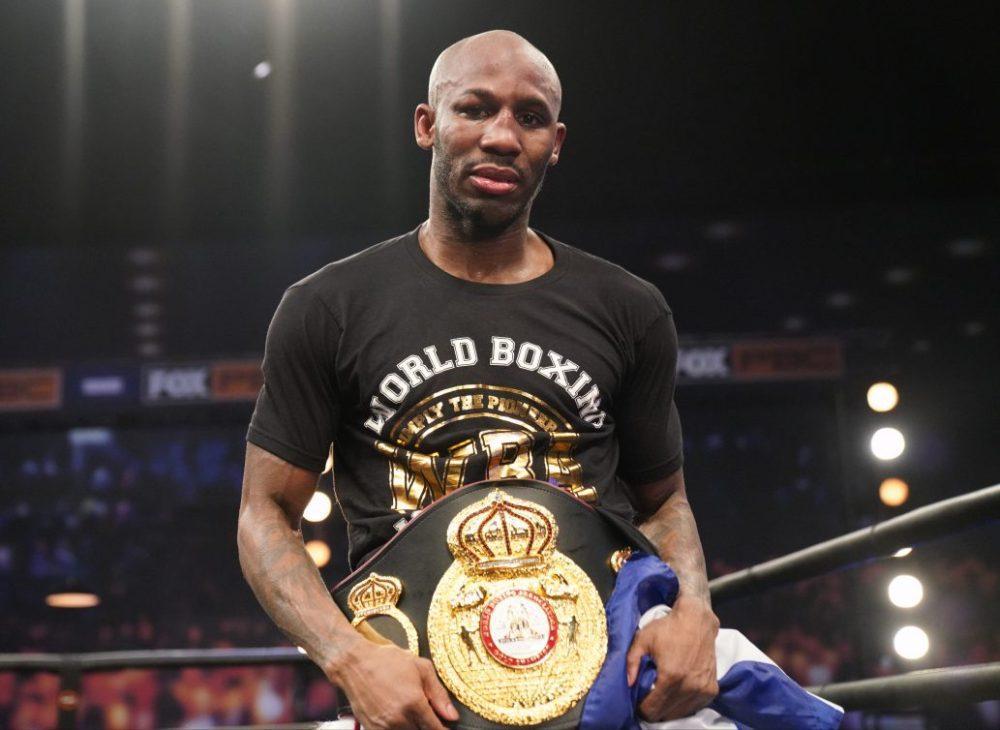 十年付出终有回报今天古巴老将乌加斯登基世界拳王宝座