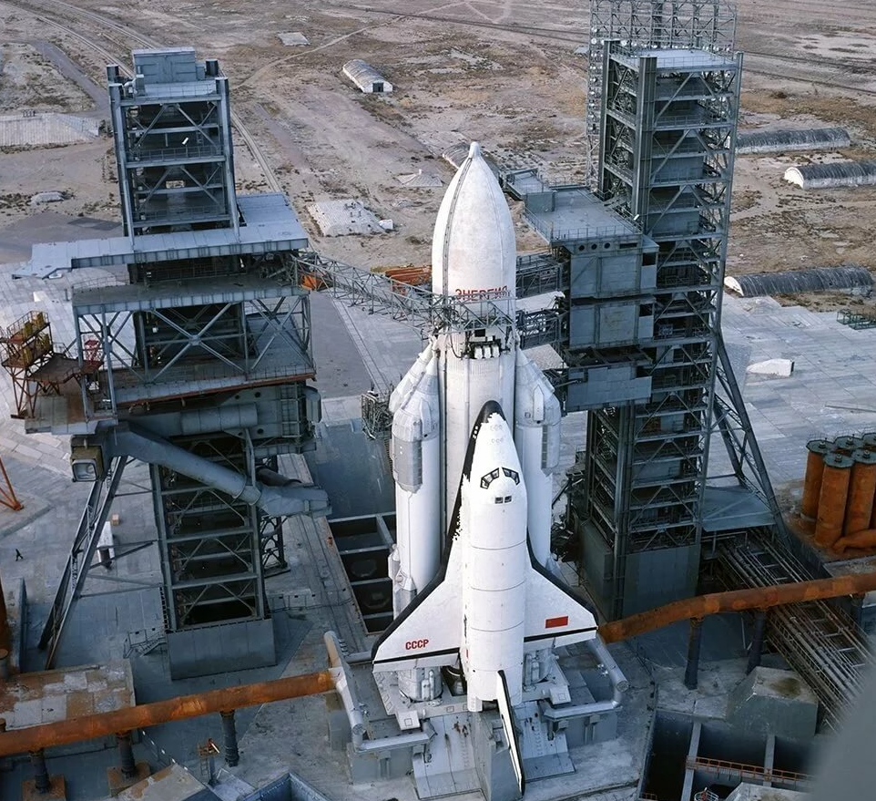 暴风雪号航天飞机苏联航天事业的象征技术超越美同类型飞机