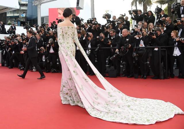 范冰冰|人民不肯原谅范冰冰：逃税风波两周年依旧被抵制，女王复出无期