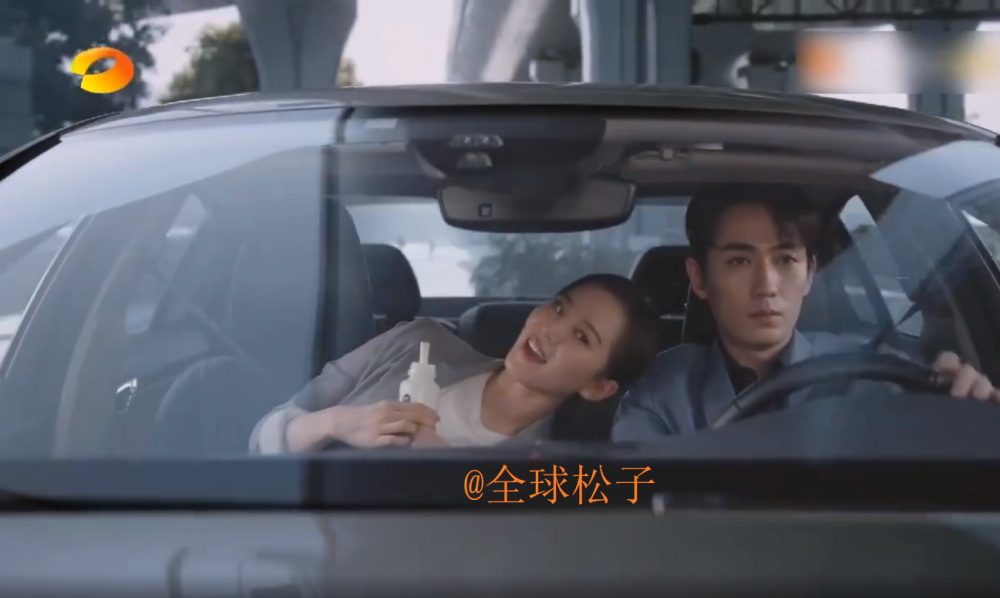刘诗诗|“刘诗诗撒娇”登娱乐头条，向朱一龙撒娇被调侃挤眉弄眼演技尴尬