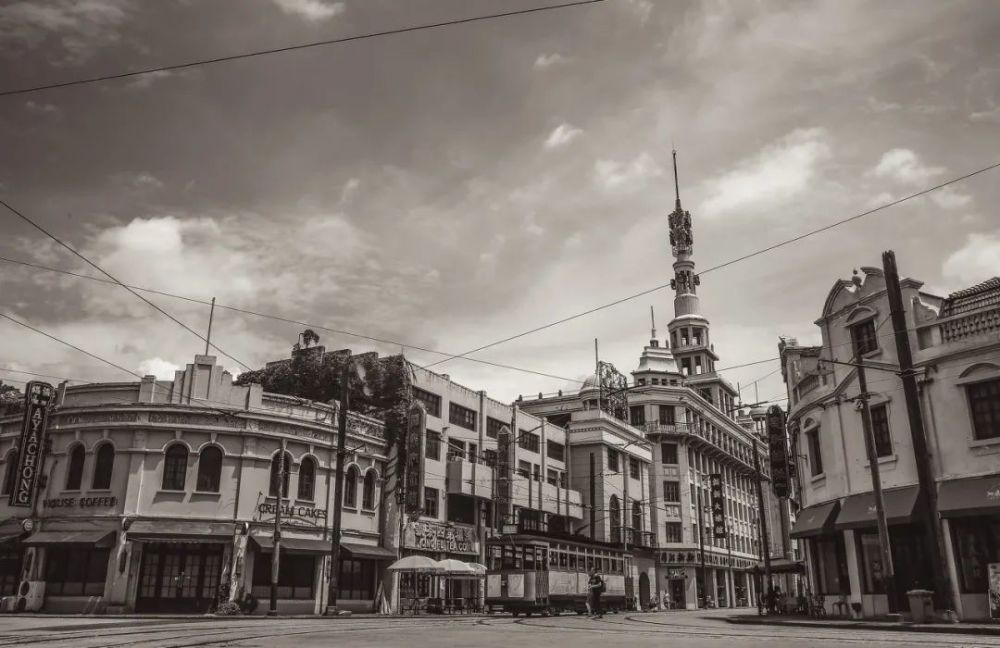 这个犹太女孩见证过的上海租界比电影八佰更复杂