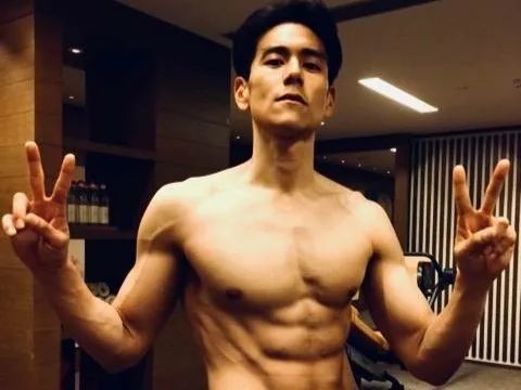 彭于晏|8块腹肌的彭于晏也有被嘲的一天！被吐槽“黄包车夫”也太惨了吧！