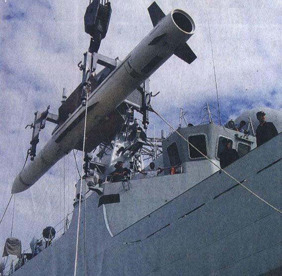 功成身退最后两艘051驱逐舰退役最艰难时刻曾担起海防重任