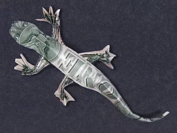 美国|这个人就是跟钱过不去