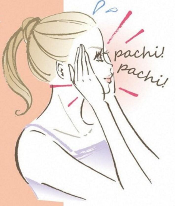 化妆水 越拍打越能渗透肌肤