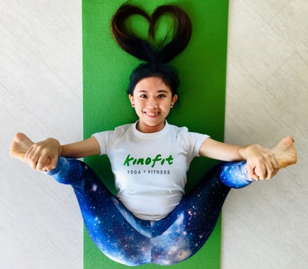 快乐婴儿式-促进上下半身之间血液循环,水肿腿一去不复返!