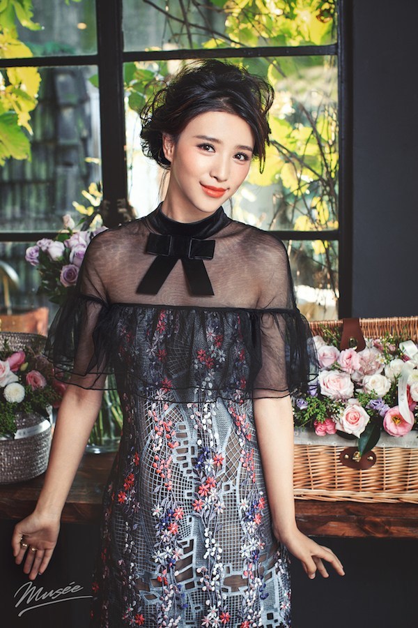 重庆美女主持人张杨果而,时尚靓丽_腾讯新闻