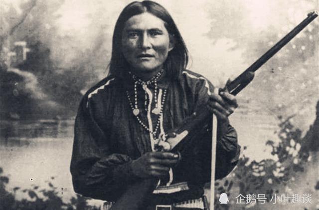 美国屠杀印第安人真实照片图六挖坑掩埋尸体图九死人满眼皆是
