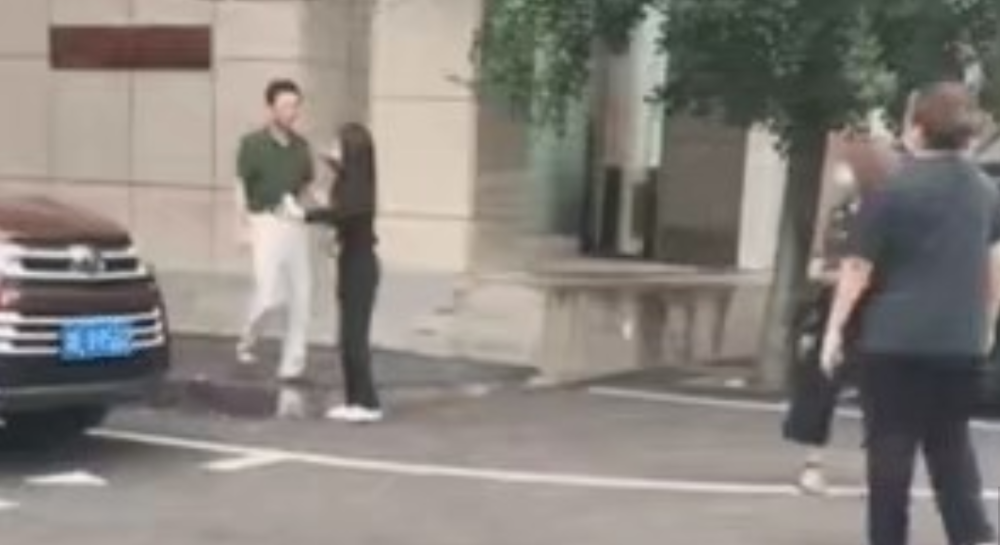 谭松韵|谭松韵母亲被撞案律师透露细节：被告系小学同学，一句道歉的话都没有