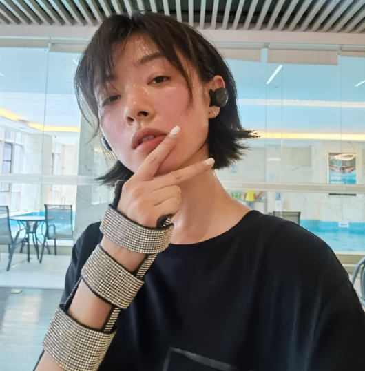 万茜|脸好疼！阿里安全部“打假”万茜盗号声明，直指团队甩锅