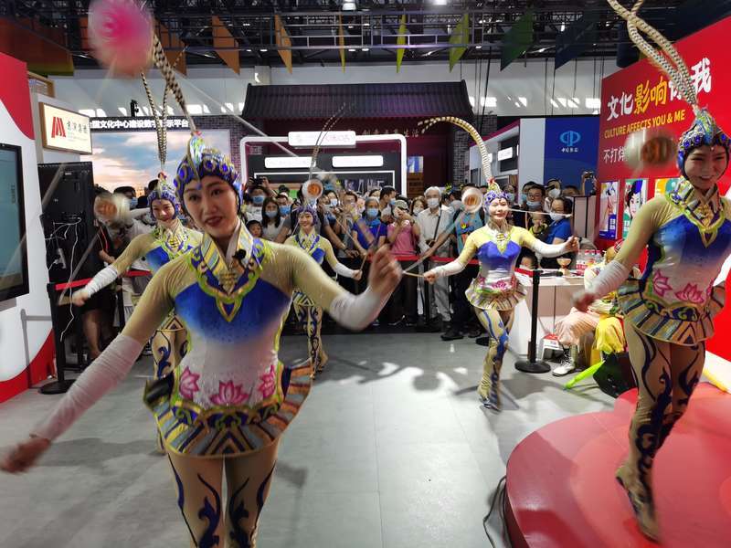 国家会议中心|杂技、裸眼3D、移动VR…这里有份服贸会好玩“体验卡”请查收