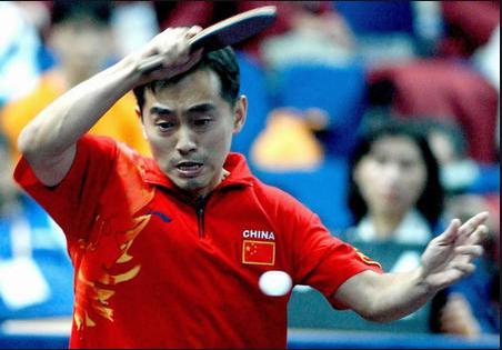 随后,孔令辉一路披荆斩棘成功拿下国内联赛的冠军,世界杯的冠军,最终