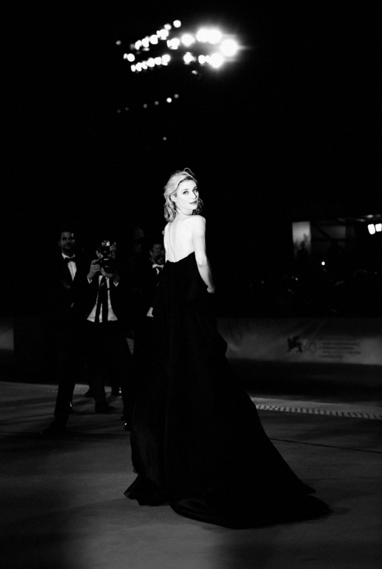 elizabeth debicki|看来身高可以影响美感？