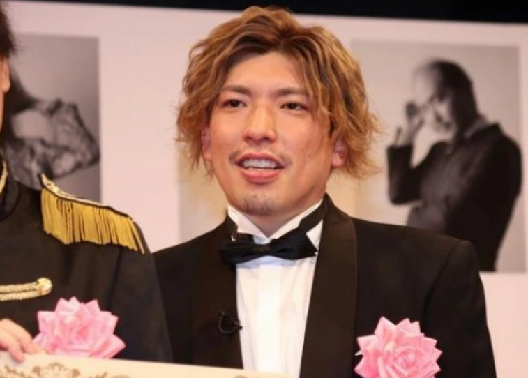 日本谐星撞脸张耀扬面部相似度高达90网友完全分不清