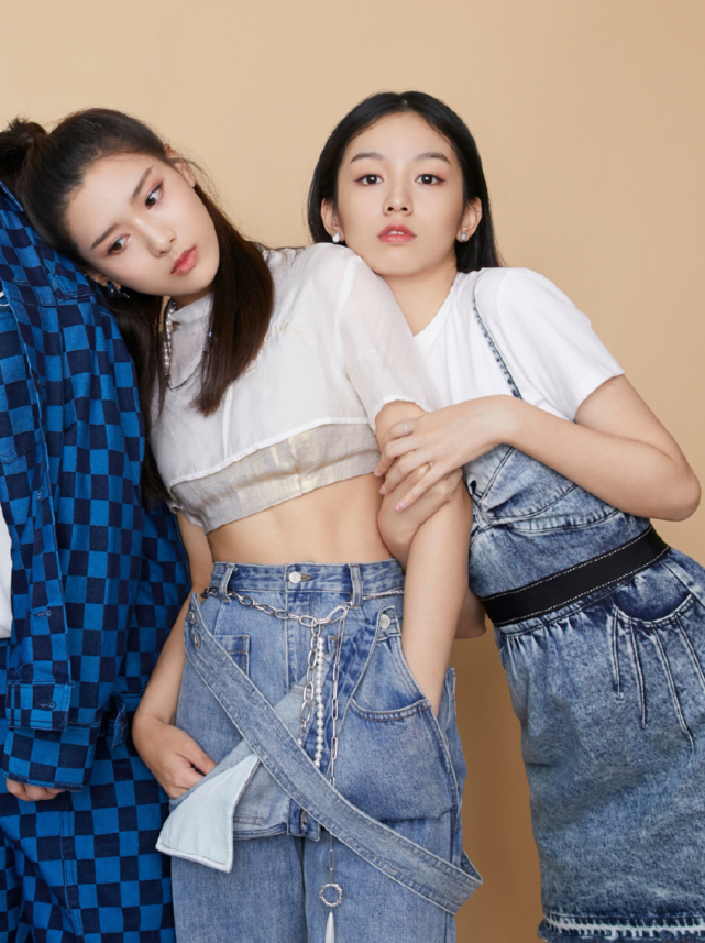 和颂新人张天爱为火挑战最小号t恤炫腹这勇气我自愧不如