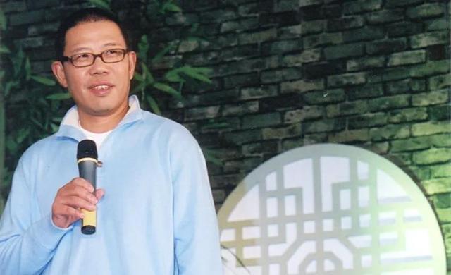 9亿股,最大股东钟睒睒持股84.4%,其个人身家将达到3758亿港元.