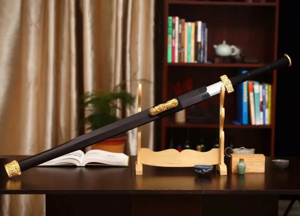 象征权力的神兵利刃精致美观的镇宅宝剑太阿