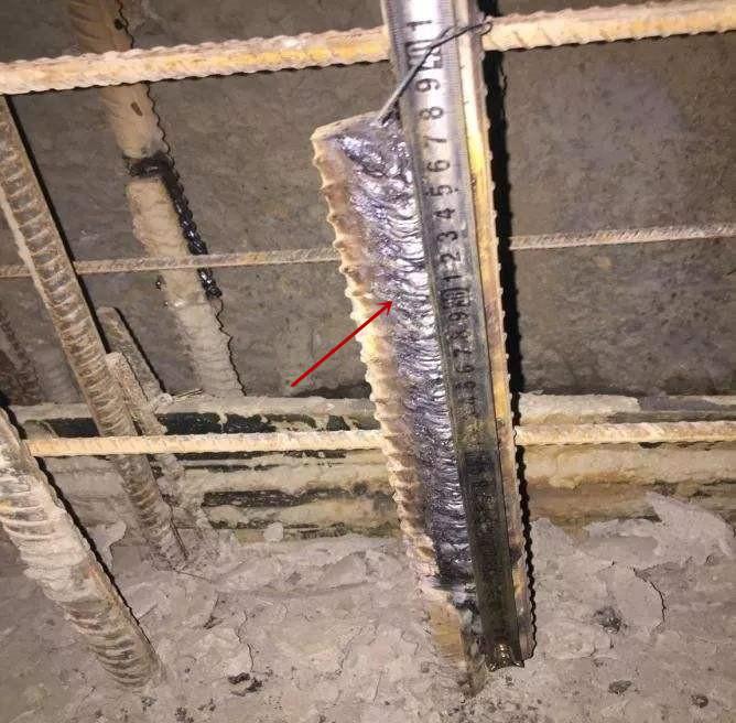 在农村盖自建房,钢筋焊接交错绑扎很常见,节省成本还结实牢固