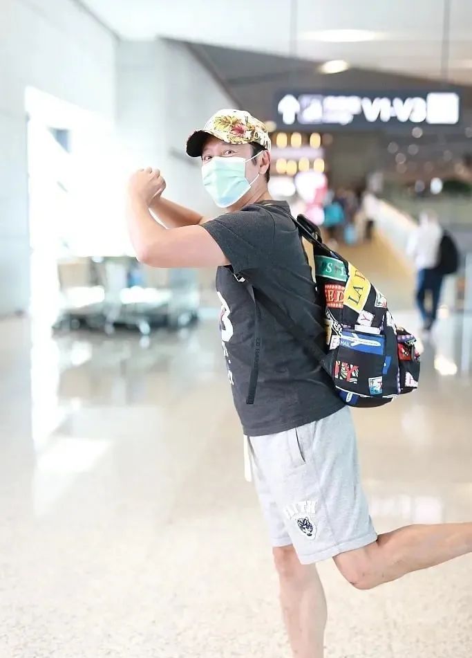 蔡国庆|蔡国庆：整个王府井，谁能艳得过我？