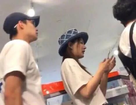 王岳伦|只要能捆绑营业，没感情也能假装热恋，有女友也能装单身？