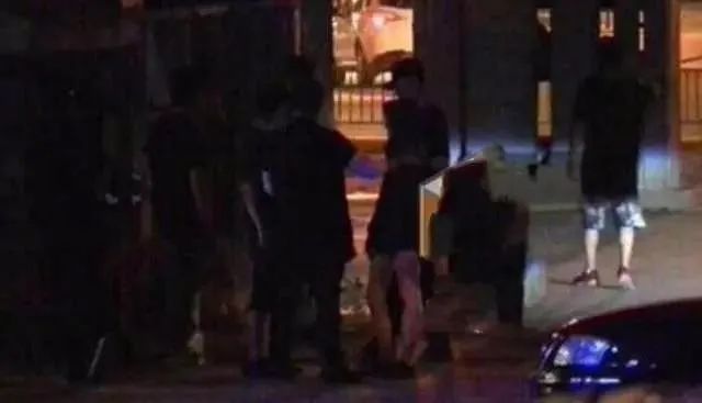 王岳伦|只要能捆绑营业，没感情也能假装热恋，有女友也能装单身？