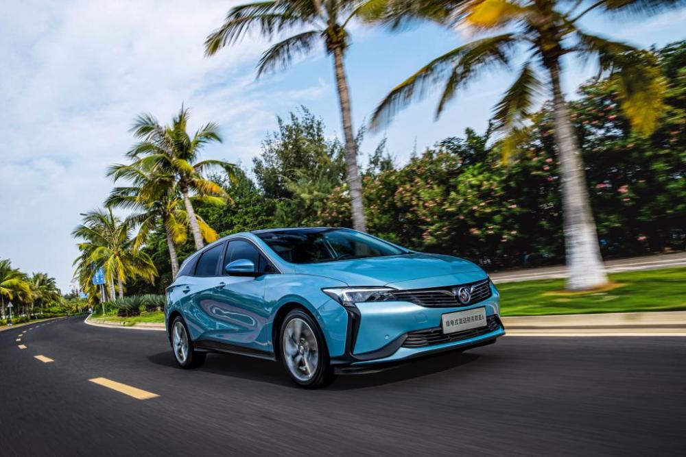 在海南放肆又省钱地玩闹也许你需要一台别克微蓝