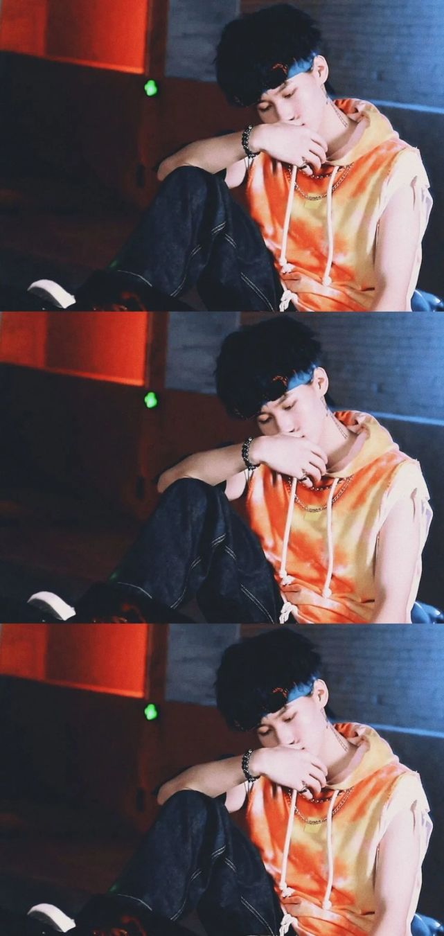 张真源壁纸他是皎皎不自知月亮