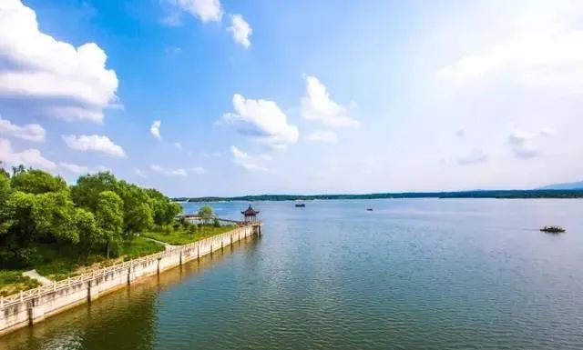 水清岸绿生态美泜河旧貌换新颜