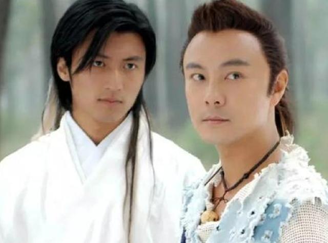 张卫健|张卫健罕秀恩爱，小9岁妻子身材高挑满脸幸福，结婚11年不生子