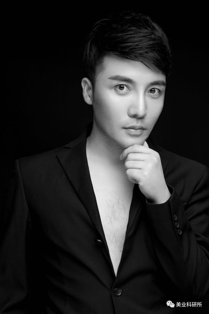 干练知性的衬衣穿搭!化妆师伊凡分享!