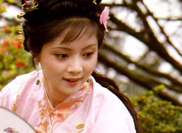 林黛玉|薛宝钗有了冷香丸，薛蟠为何还为她配暖香，林黛玉一句话里有答案