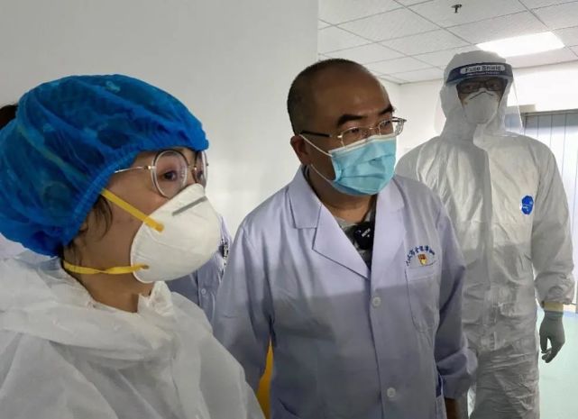 专访张定宇：改变不了生命的长度，就去延展它的宽度吧！_腾讯新闻