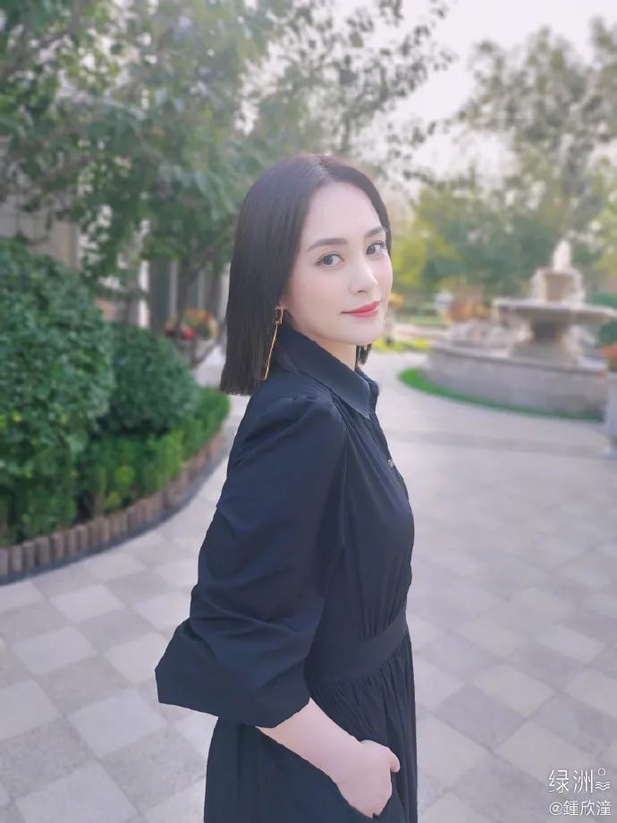 钟欣潼|受伤引出闺蜜情深，没想到她的朋友圈这么豪华？