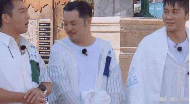 郭麒麟|郭麒麟为后妈庆生，被问想不想亲妈？7字回答暴露王惠真实地位