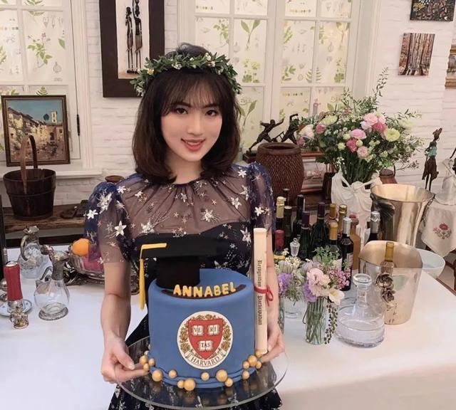 任正非|“华为小公主”上线，原来富养又拼命的女孩会长成这样