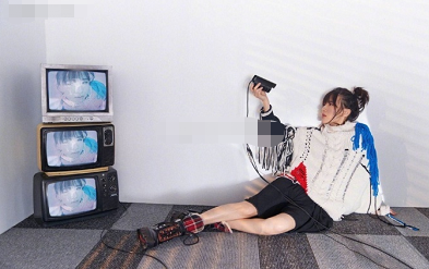 papi酱产后回应争议,时隔七月回归的她,人气能否回到从前?_腾讯新闻