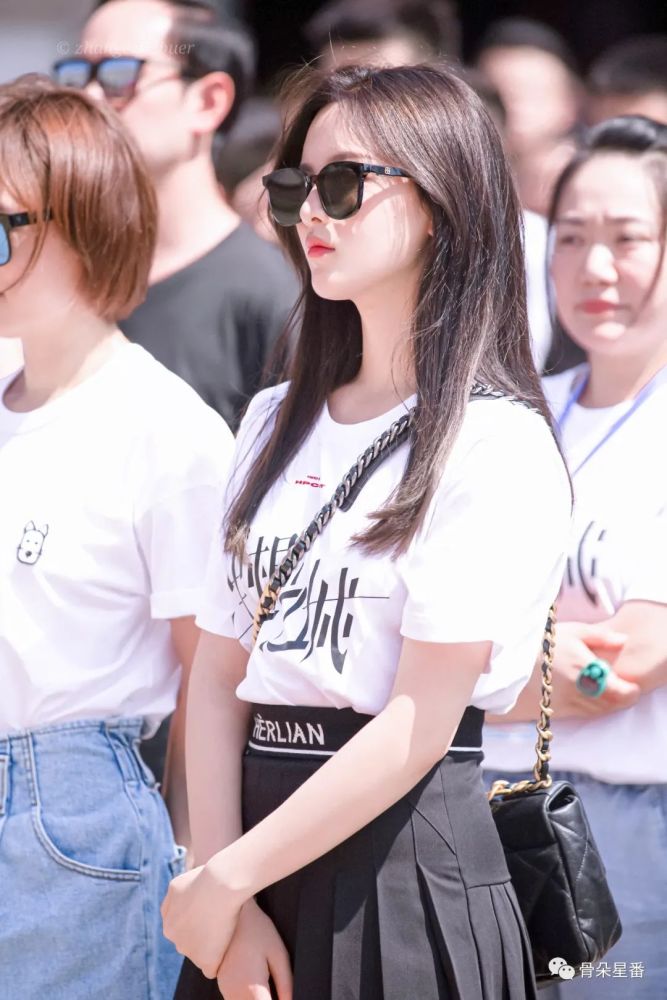 杨超越|杨超越：“村花”的演员逆袭路，能成吗？