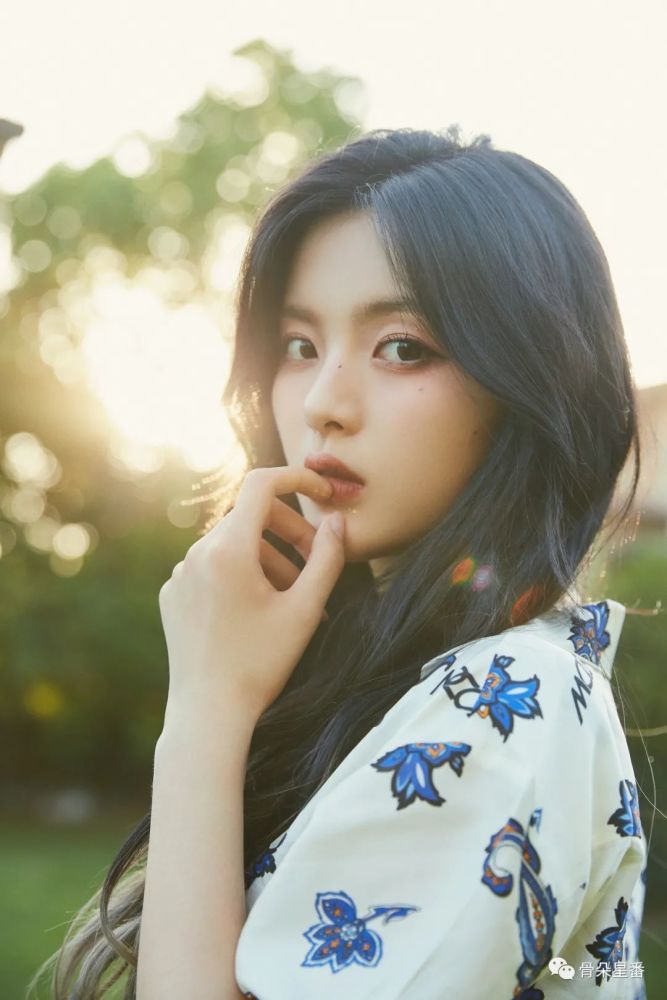 杨超越|杨超越：“村花”的演员逆袭路，能成吗？