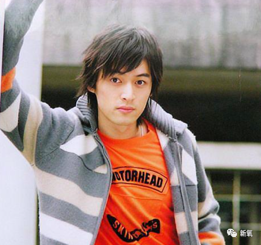 胡歌|滤镜红利第一人，明明剧中形象奇葩，却还是直男心中的好感度NO.1？