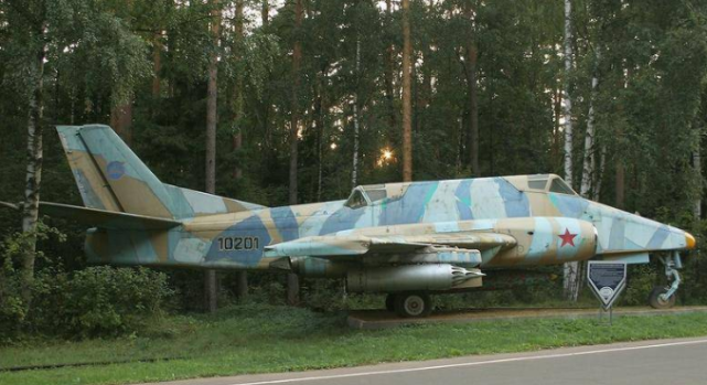 苏联暴力美学代表,生不逢时的伊尔102