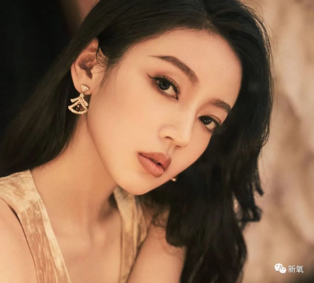 火山姐|她不是安以轩亲妹吗？怎么出道5年都没火，还被骂到差点退圈？