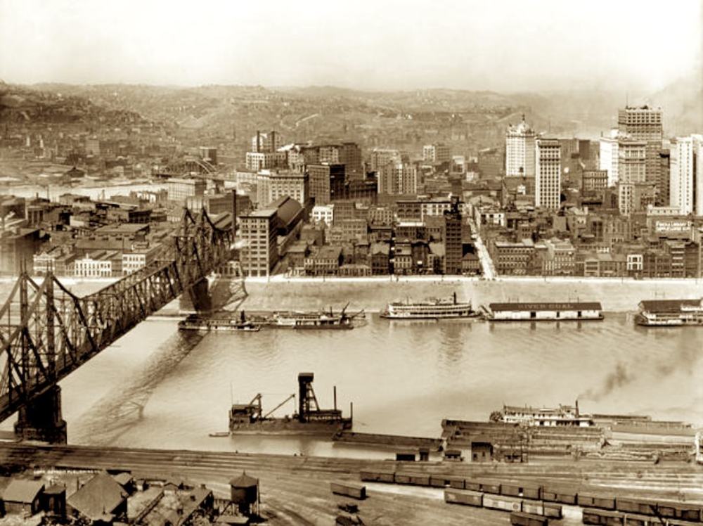 翼手龙|19世纪有一张翼手龙的老照片，照片明显是人工合成，却找不到漏洞