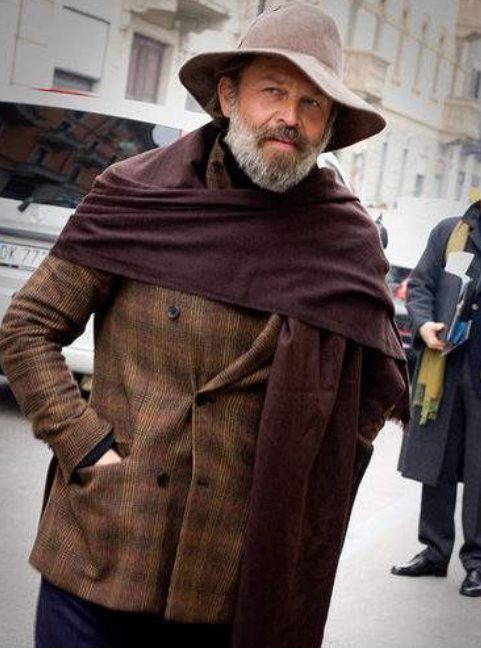 翼手龙|19世纪有一张翼手龙的老照片，照片明显是人工合成，却找不到漏洞